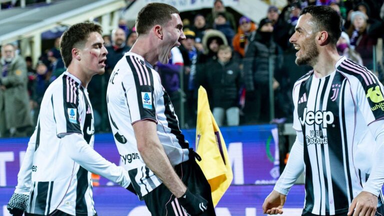 Tottenham and Chelsea circle free-agent striker as Juventus talks collapse Tottenham and Chelsea circle free-agent striker as Juventus talks collapse