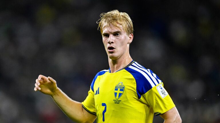 Lucas Bergvall tells Tottenham he wants to leave as three Premier League rivals consider moves Lucas Bergvall tells Tottenham he wants to leave as three Premier League rivals consider moves