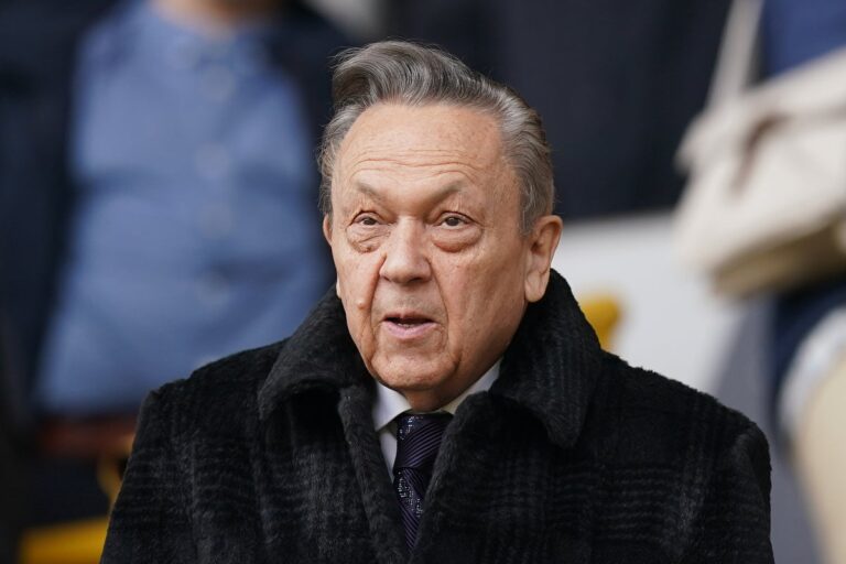 Co-owner David Sullivan told to stay away from West Ham home games Co-owner David Sullivan told to stay away from West Ham home games